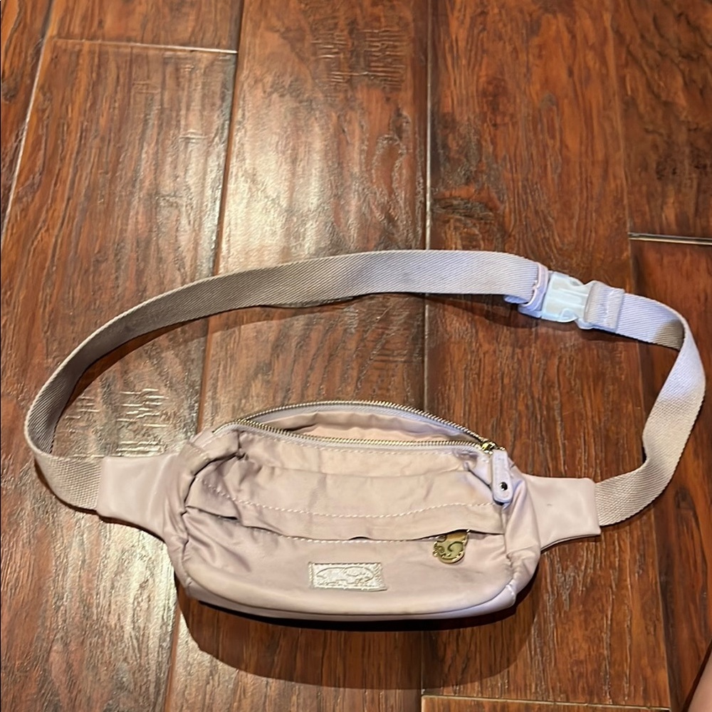 Ivory Ella Light Pink Belt Bag